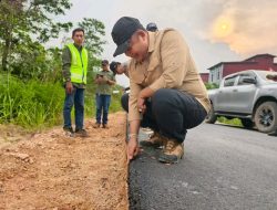 Bupati Ketapang Tinjau Progres Pembanguan Ruas Jalan Strategis