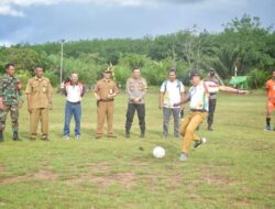 Asisten I Setda Mewakili Bupati Ketapang Buka Tournamen Sepakbola Pematang Gadung MHS