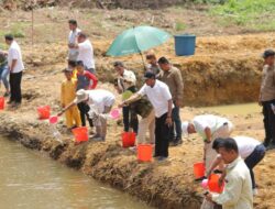 Hadiri Tanam Perdana Agrowisata Kebun Buah Bidadari, Wabup : Semoga Menjadi Prospek yang Baik