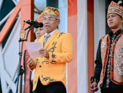 Bupati Ketapang Buka Acara Peringatan HUT Ke – XVII Himpaudi Se – Kalbar di Halaman Kantor Bupati