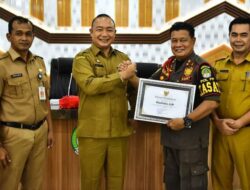 Sekda Ketapang pimpin Rapat saat hari pertama kerja Tahun 2024.