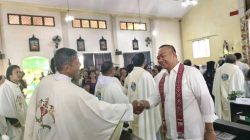 Komitmen Pembangunan yang Adil bagi Semua Golongan, Bupati Ketapang Menghadiri Pentahbisan Imam Gereja Katolik Paroki Santo Martinus