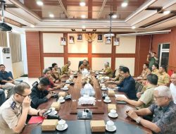 Bupati Ketapang Pimpin Musyawarah Kelompok Tani Dan Perusahaan Perkebunan, Lahirkan Kesepakatan Damai Kedua Belah Pihak