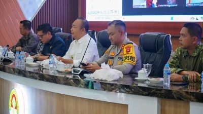 Pemerintah Kabupaten Ketapang Naikkan Status Menjadi Tanggap Darurat, Bupati Alexander Wilyo: Dukungan Berbagai Pihak Harus Bergerak Cepat Mengingat Situasi Lapangan Perlu Respon Terukur